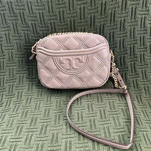 Tory Burch Fleming Camera Crossbody bag in Gray Heron